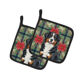 Bernese Mountain Dog Christmas PoinsettIas Pair of Pot Holders Pair 7.5x7.5 Quilted Insulated Hot Pads Decorative Kitchen Gift Made in USA